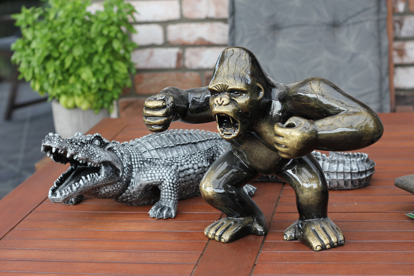 Gorilla gold-antik aus Kunstharz - 30cm