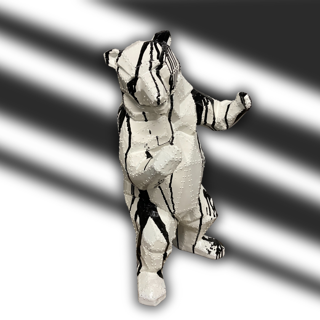 3D Bär weiß/schwarz aus Kunstharz - 47cm
