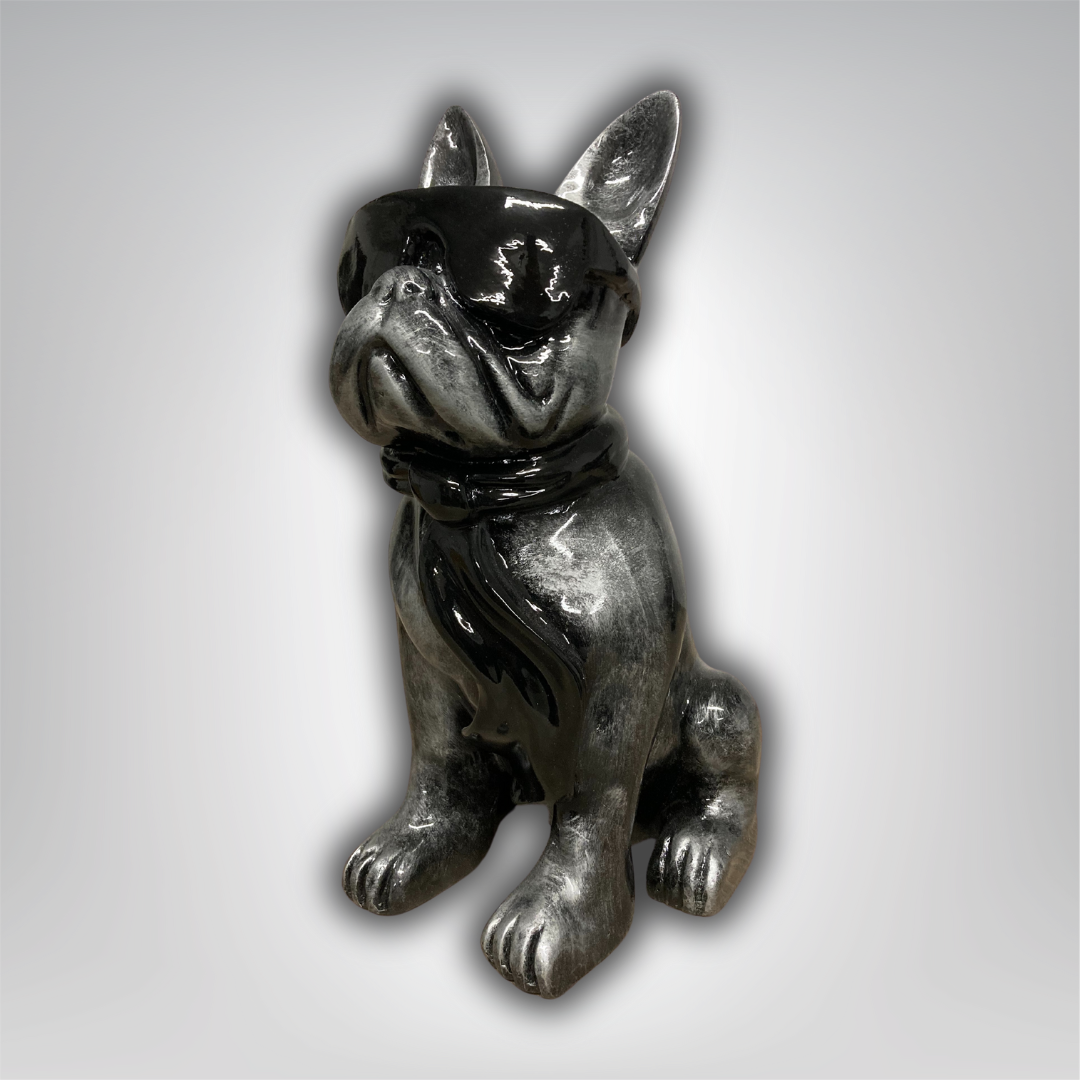 Französische Bulldogge mit Brille und Krawatte silber-antik aus Kunstharz - 30cm