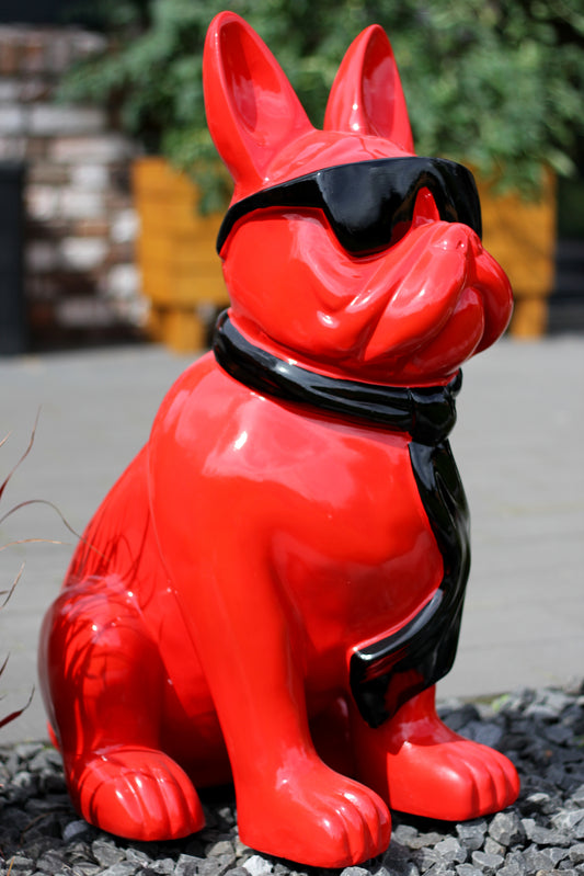 Französische Bulldogge mit Brille und Krawatte rot aus Kunstharz - 78cm